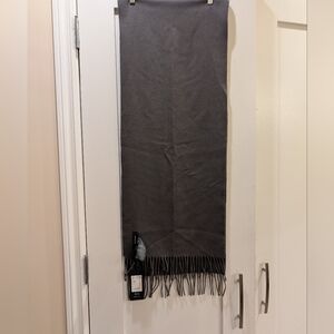 NWT MatinIque Mawolan WOOL SCARF IN OLIVE NIGHT